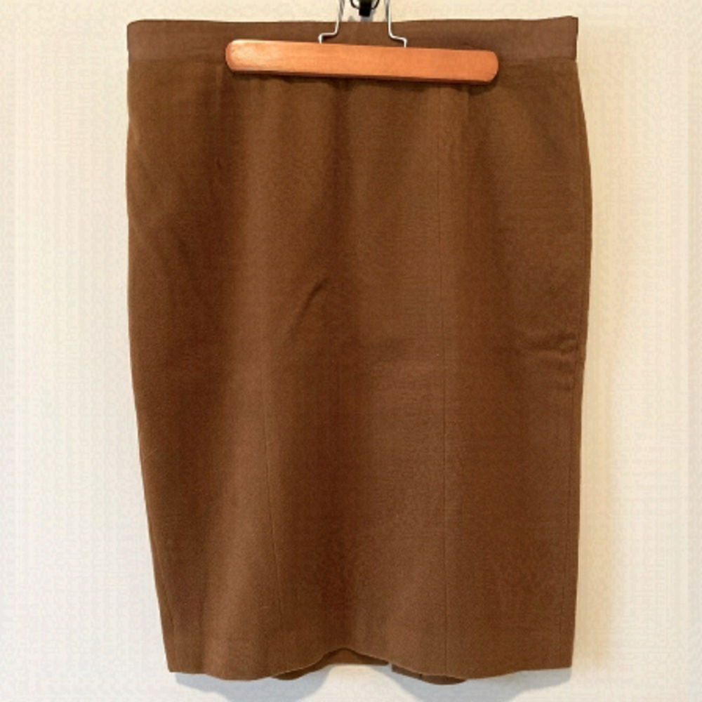 100% wool Cassis skirt